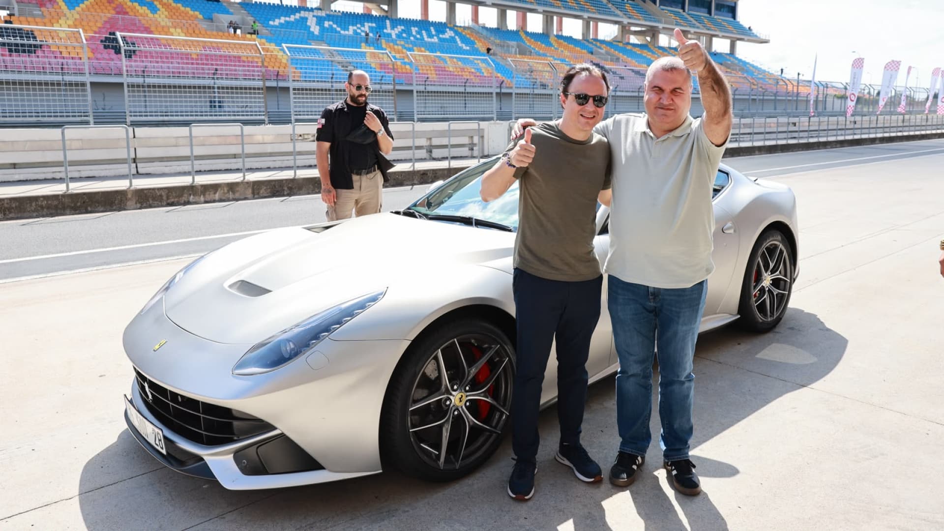 Felipe Massa, görme engelli Formula 1 tutkunu Levent Karadöl’ü İstanbul Park’ta ağırladı
