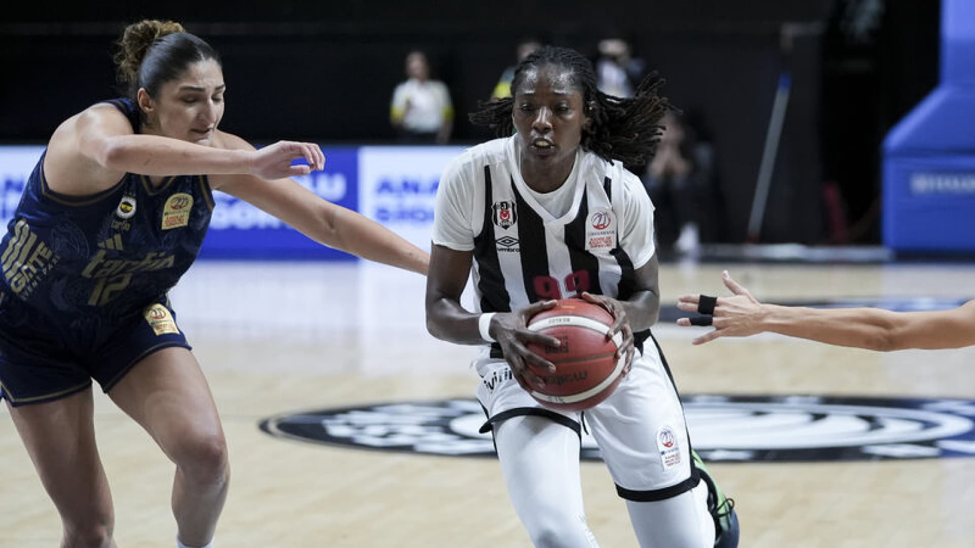 Beşiktaş BOA, derbide Fenerbahçe Tarfin’in yenilmezlik serisini bitirdi