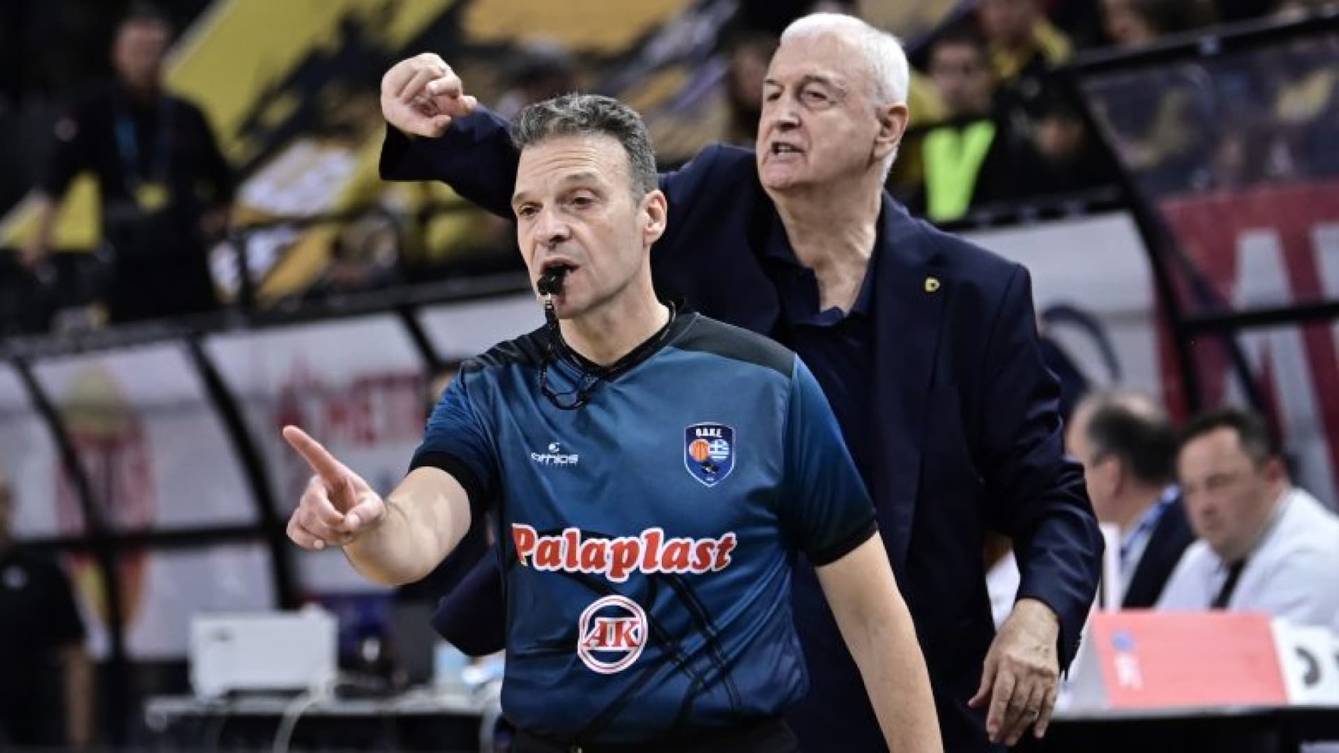 Yunan basketbolundaki şike soruşturmasında eski hakem Papapetrou tutuklandı