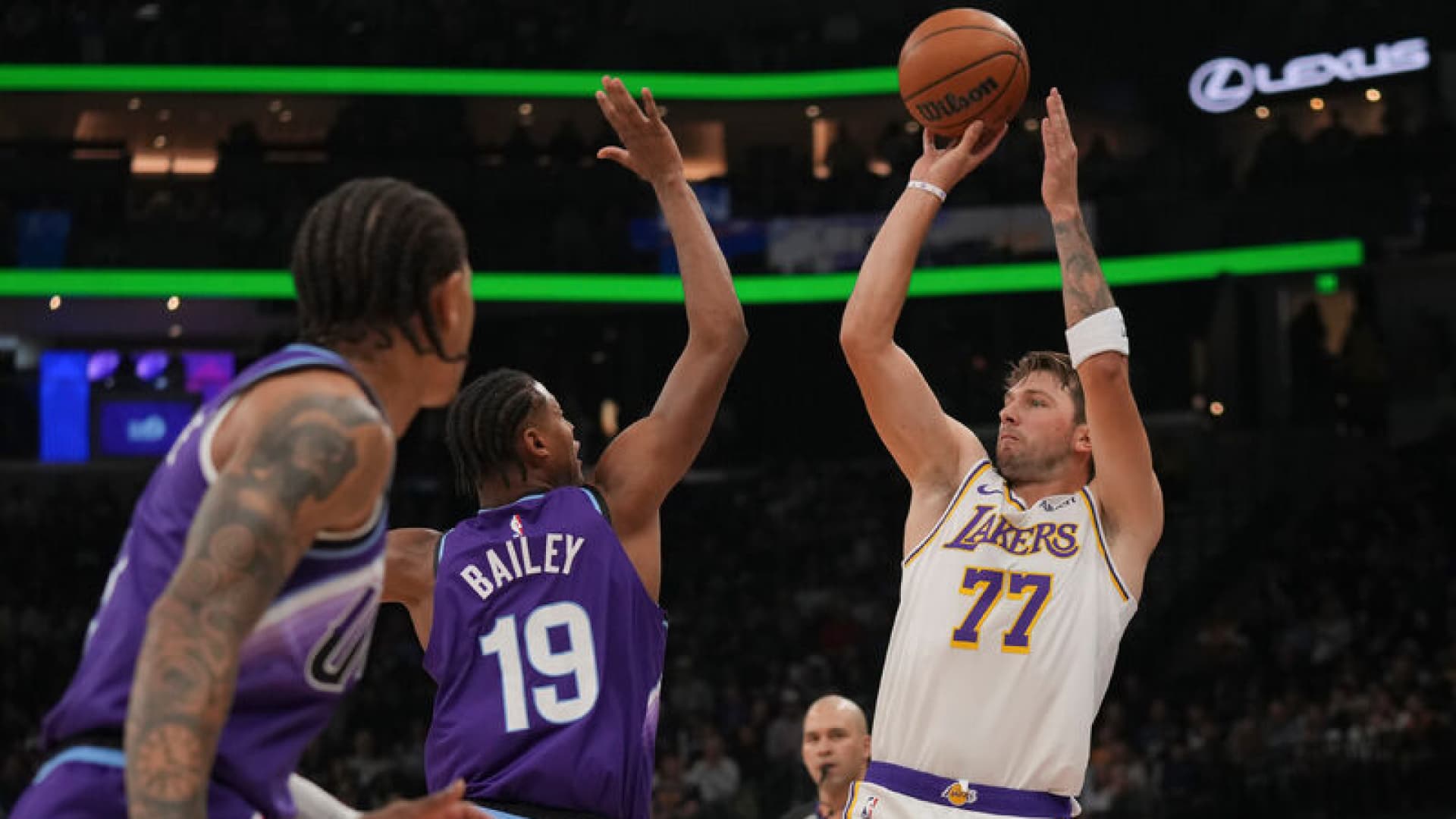 Doncic’in 52 sayısı Lakers’a Utah deplasmanında galibiyet getirdi