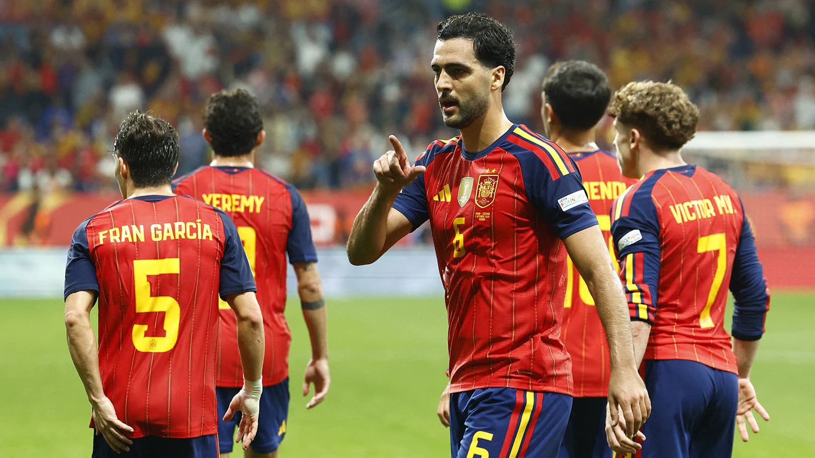 İspanya, Çekya karşısında 3-1 kazanarak liderliğini korudu
