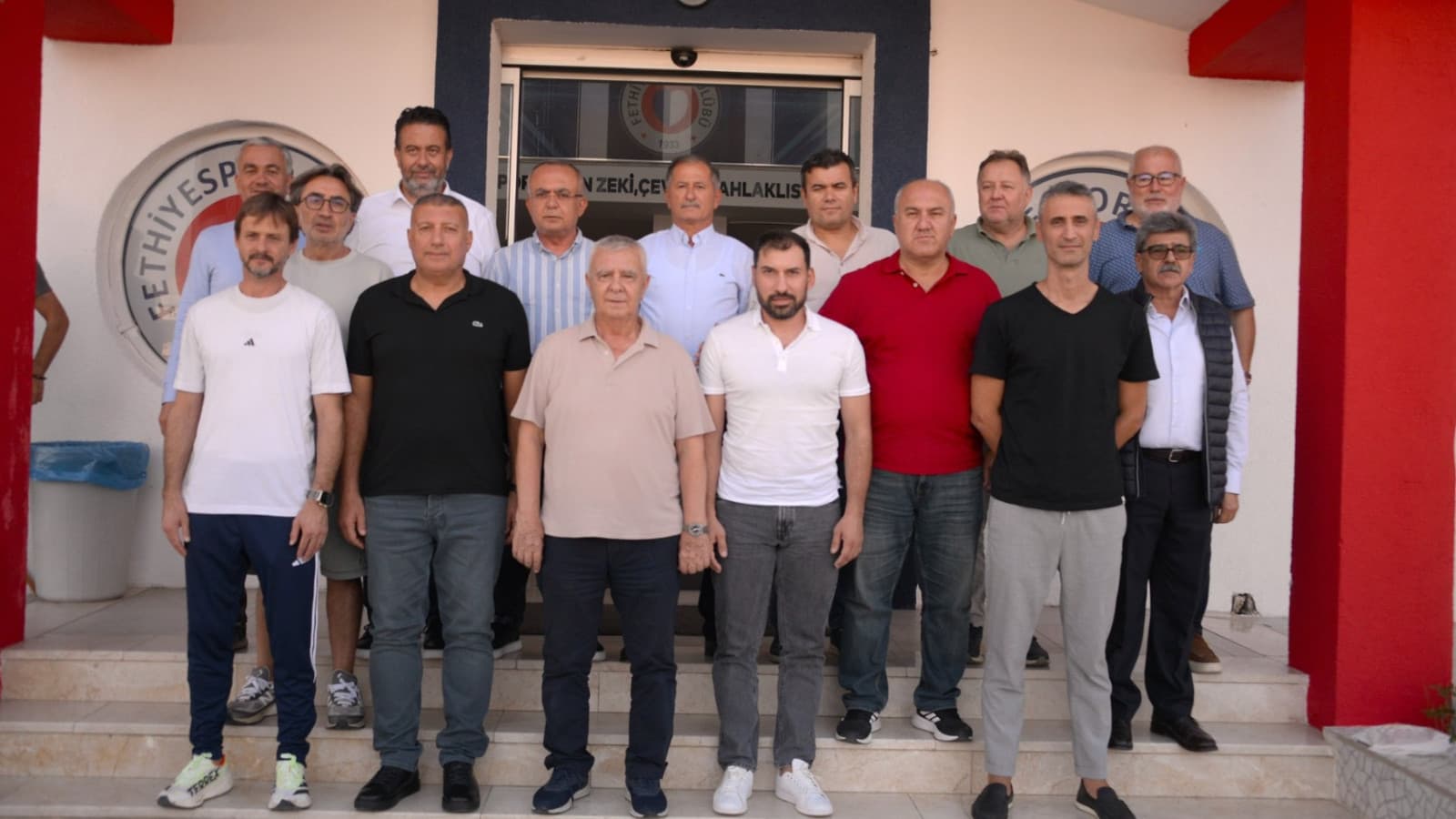 Fethiyespor’da Mustafa Ceviz dönemi başladı, Şener Özbayraklı ekibe katıldı