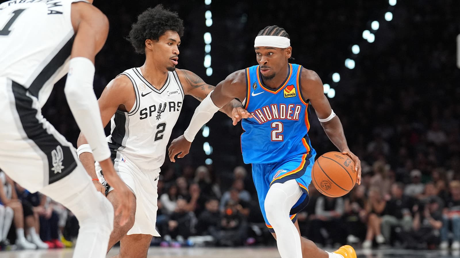 NBA'de yeni sezon başladı: Oklahoma City Thunder'ın San Antonio Spurs laneti son buldu